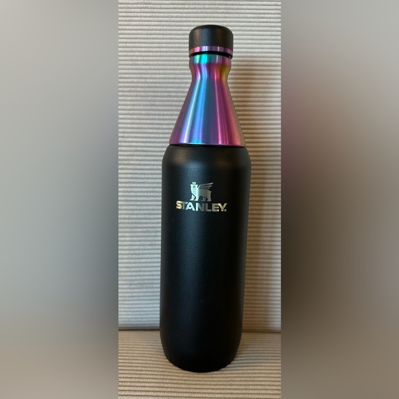 20 oz Black STANLEY Chroma All Day Slim Bottle - Picture 1 of 6